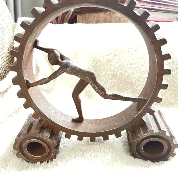 Sculpture Man Running in Gear 10 1/4 - Picture 2 of 6